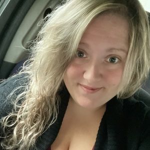 Meet your Posher, Hayley